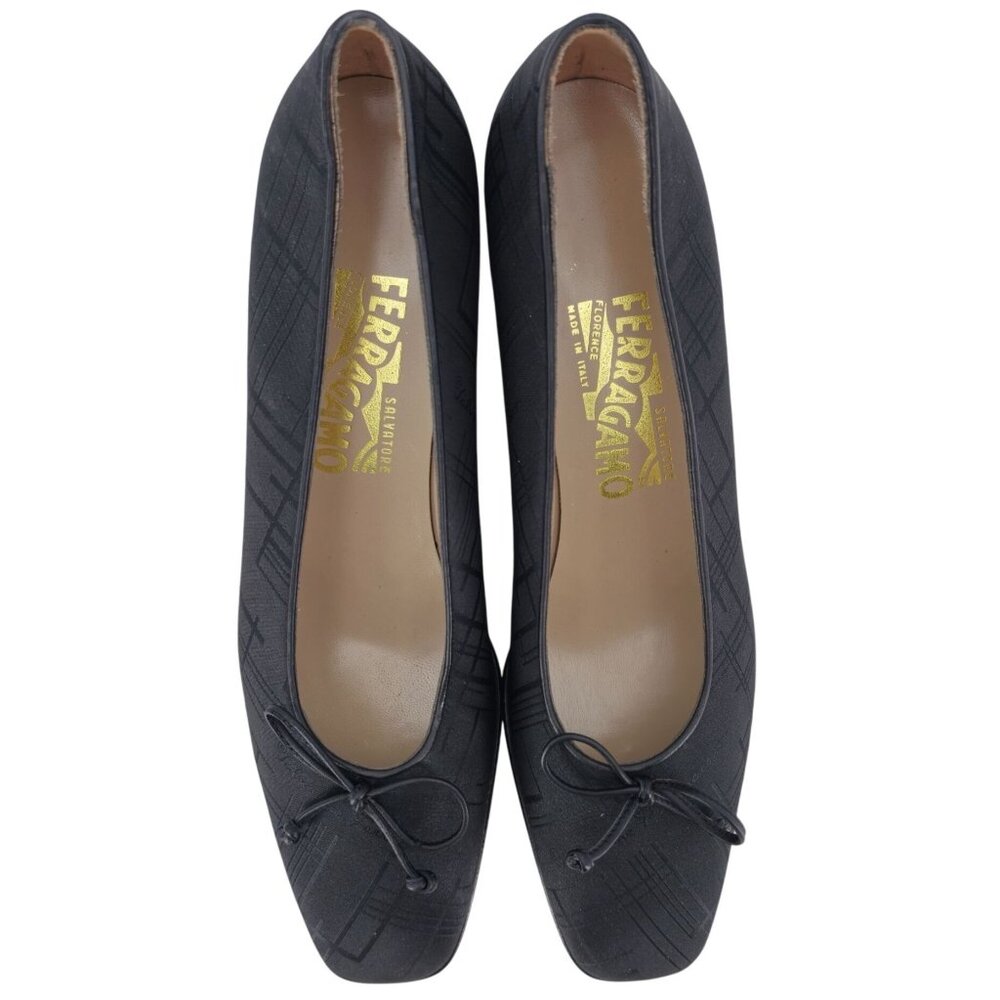 NEW Salvatore Ferragamo Italy Women's 9 Black Fabric Shoes Dress Heels Bow Pumps - Picture 9 of 10